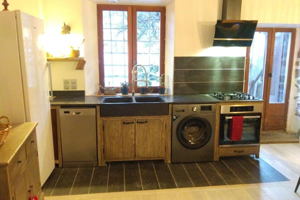 Chaleureux Petit Appartement De 4 Couchages Saint-Etienne-de-Tinee Ngoại thất bức ảnh